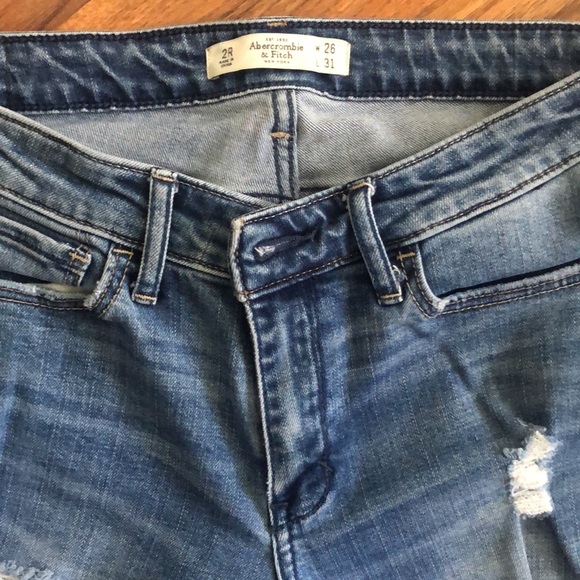 Abercrombie and Fitch skinny jeans 2R - Picture 2 of 5